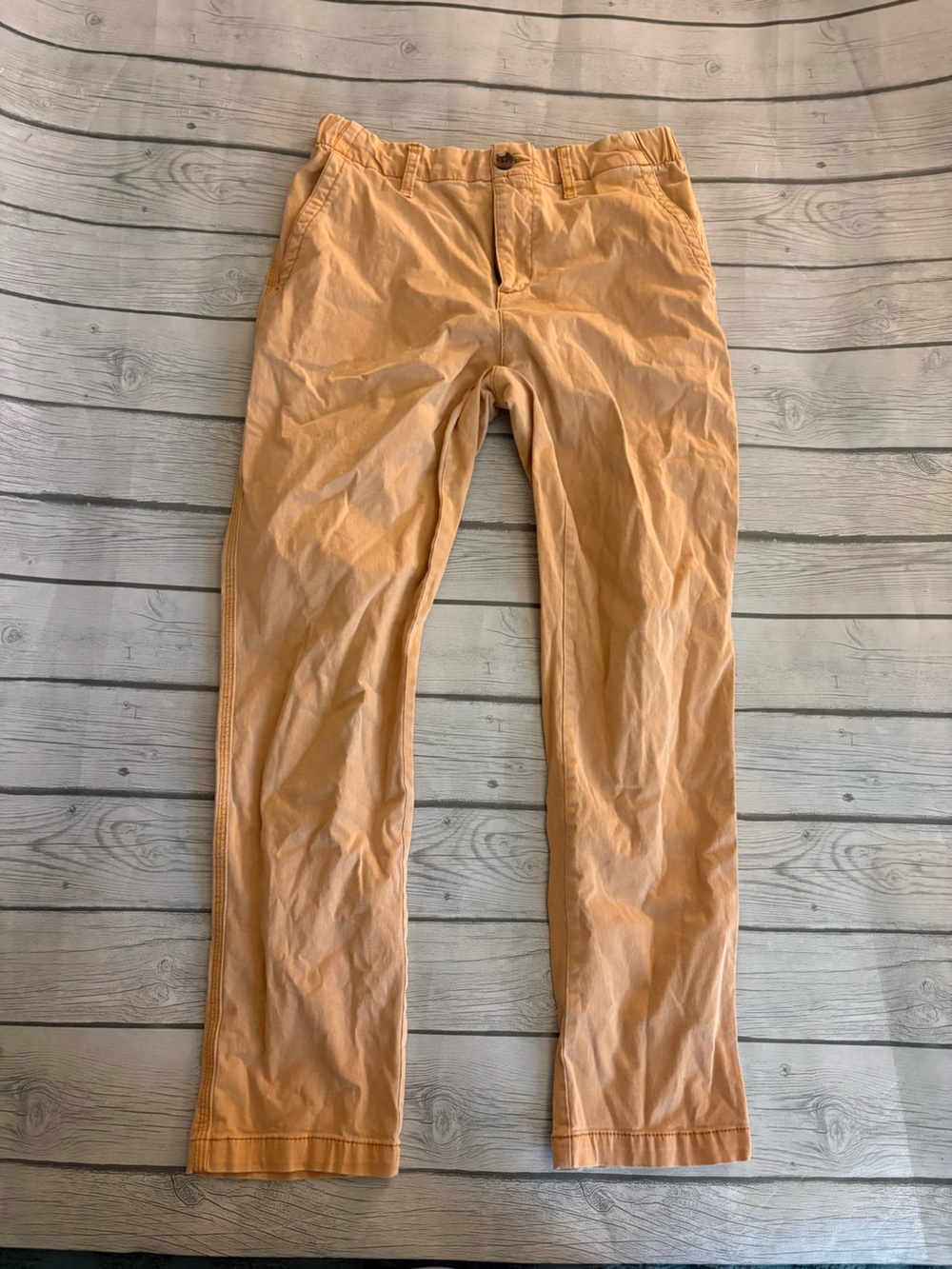Old Navy women’s chinos in yellow tan